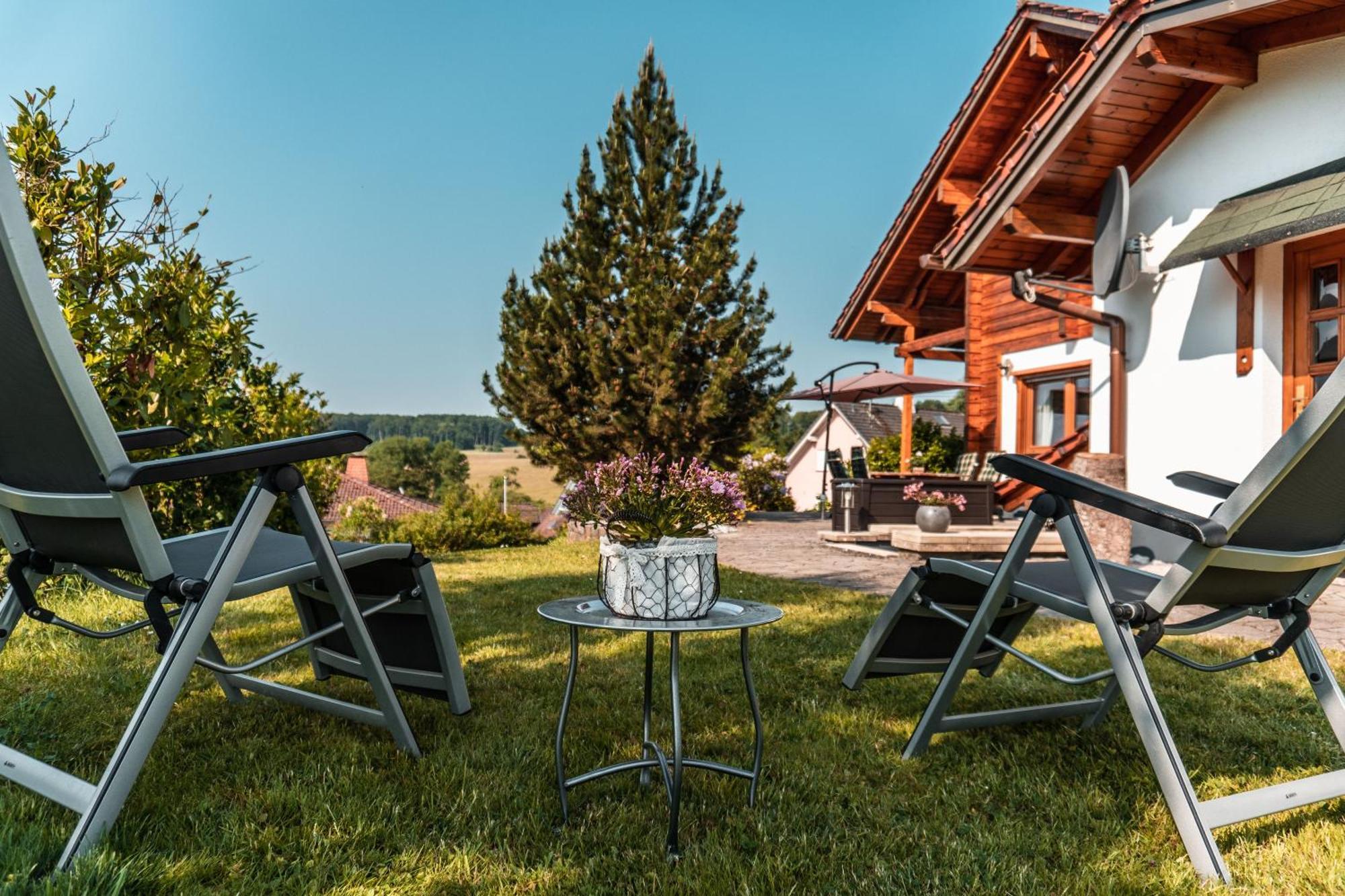 Steewer Landhaus Gemuetliche Ferienwohnung Bis 6 Pers In Ruhiger Ortsrandlage Stebach Kültér fotó